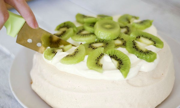 cach lam banh pavlova phu vi kiwi