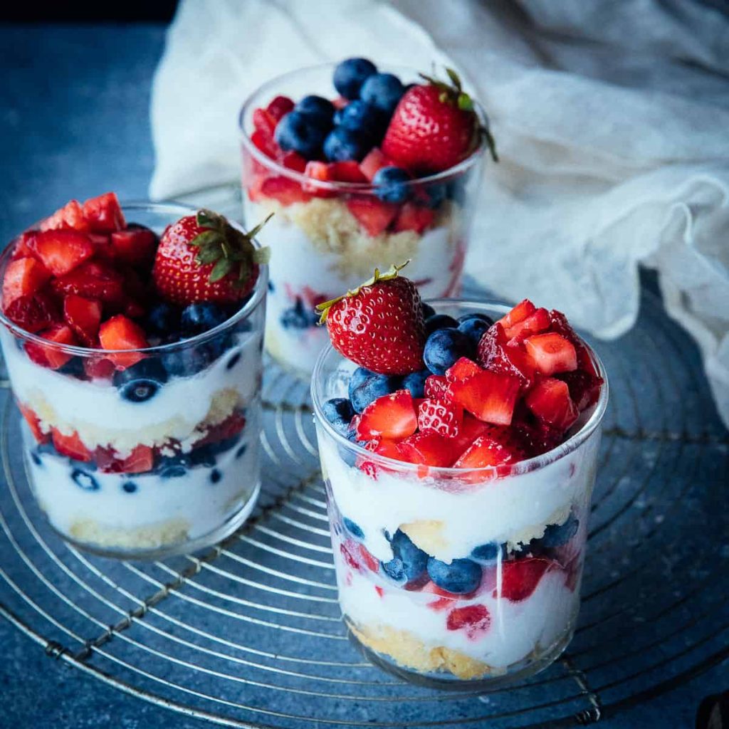 Cách làm bánh Trifle